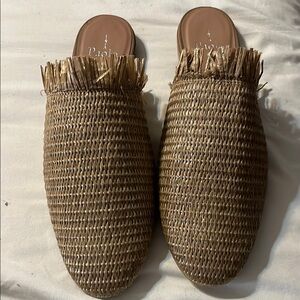 Linea Paolo tan Raffia Fringe Mule slip on Size 8.5